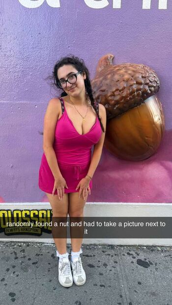 Qveenjulia leaked private photo uncensored HD quality