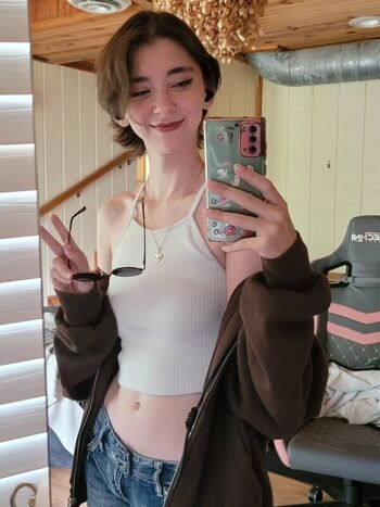 React girlsyt page leaked private photo uncensored HD quality