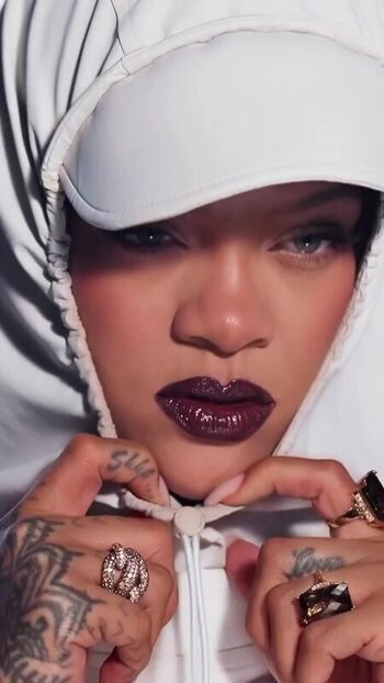 Rihanna leaked private photo uncensored HD quality