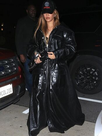 Rihanna leaked private photo uncensored HD quality