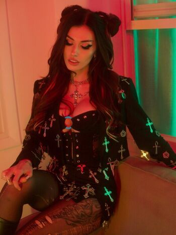Rolyatistaylor  page leaked private photo uncensored HD quality
