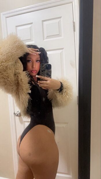 Roseonlean leaked private photo uncensored HD quality