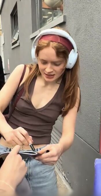 Sadie sink page leaked private photo uncensored HD quality