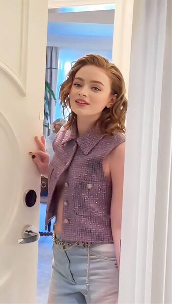 Sadie sink page leaked private photo uncensored HD quality