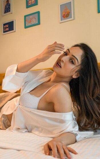 Sandeepa dhar page leaked private photo uncensored HD quality