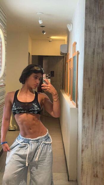 Sara saffari page leaked private photo uncensored HD quality