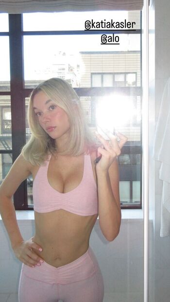 Sarahfuckingsnyder page leaked private photo uncensored HD quality