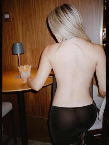 Scarlet aviram page leaked private photo uncensored HD quality