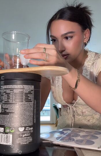 Shakiravv leaked private photo uncensored HD quality