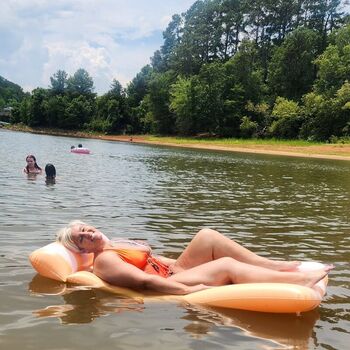 Shellybelly leaked private photo uncensored HD quality