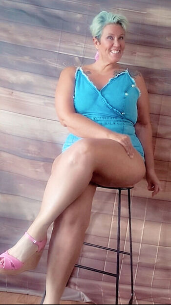 Shellybelly leaked private photo uncensored HD quality