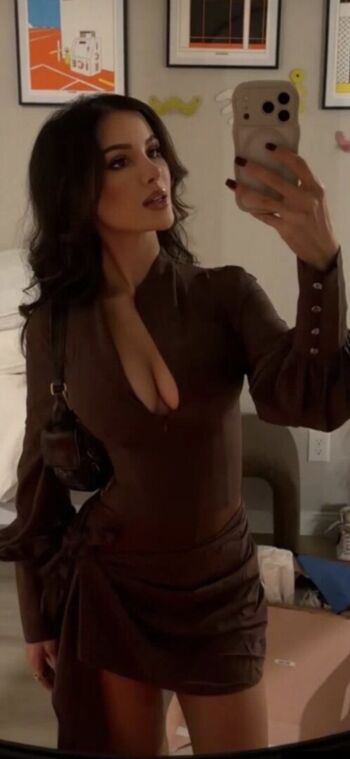Sssniperwolf  page leaked private photo uncensored HD quality