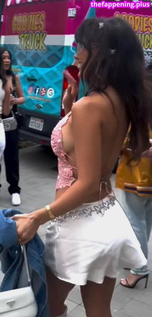 Sssniperwolf / leaked private photo uncensored HD quality