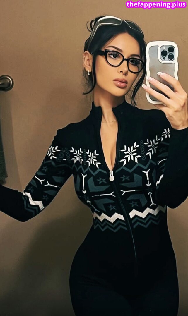 Sssniperwolf / leaked private photo uncensored HD quality