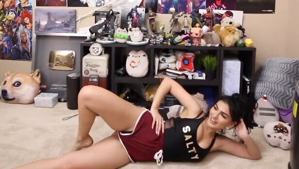 Sssniperwolf  page leaked private photo uncensored HD quality