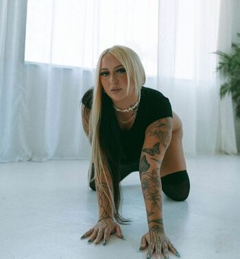 Tattedbblonde leaked private photo uncensored HD quality