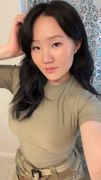Thick asian women leaked private photo uncensored HD quality