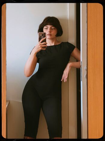 Full leaked Veronica lucifer/ private onlyfans photo