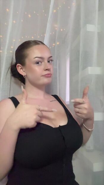 Ttayallyles nudes page leaked private photo uncensored HD quality