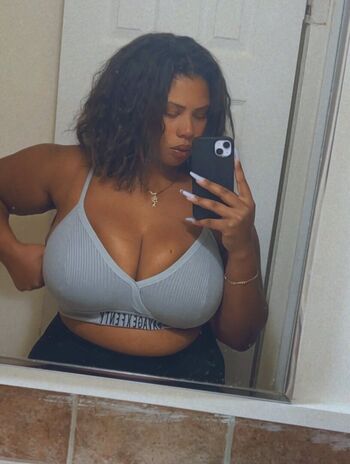Unabainavacana leaked private photo uncensored HD quality