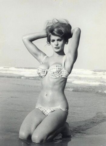 Vintage starlets page leaked private photo uncensored HD quality