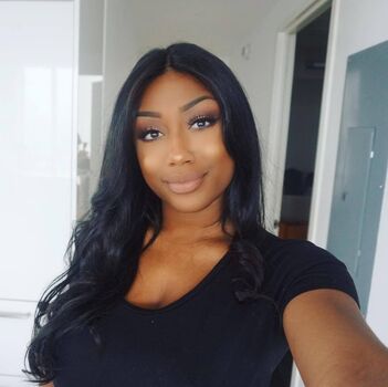 Full leaked Selena love/ private onlyfans photo