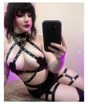 Full leaked Women motorsports/ private onlyfans photo