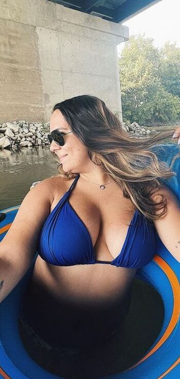 Women motorsports page leaked private photo uncensored HD quality