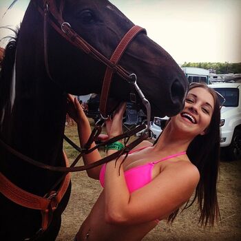 Women motorsports page leaked private photo uncensored HD quality
