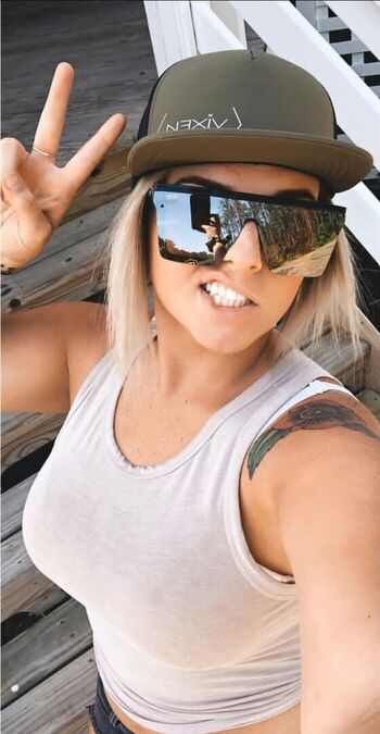 Women motorsports page leaked private photo uncensored HD quality