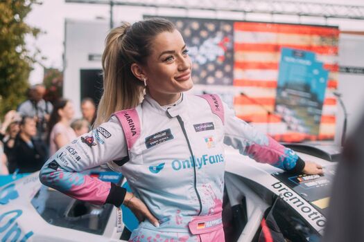 Women motorsports leaked private photo uncensored HD quality