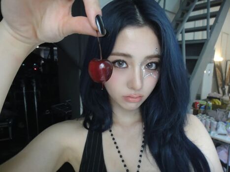 Womenk pop page leaked private photo uncensored HD quality