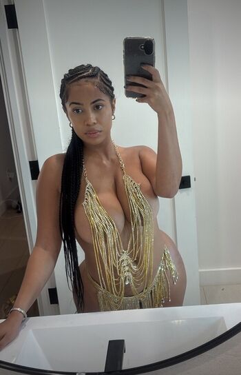 Yasmine lopez  page leaked private photo uncensored HD quality