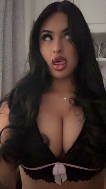 Yourlittlebuttercupxx leaked private photo uncensored HD quality